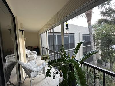 5220 Las Verdes Circle, Delray Beach, FL 33484