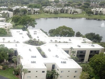 5220 Las Verdes Circle, Delray Beach, FL 33484