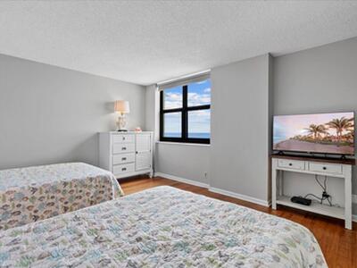 5420 N Ocean Drive, Singer Island, FL 33404