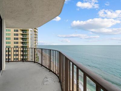 5420 N Ocean Drive, Singer Island, FL 33404