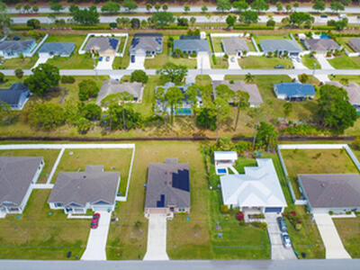 1767 SW Bellevue Avenue, Saint Lucie West, FL 34953