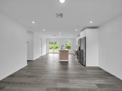 382 Mcarthur Boulevard, Lehigh Acres, FL 33974