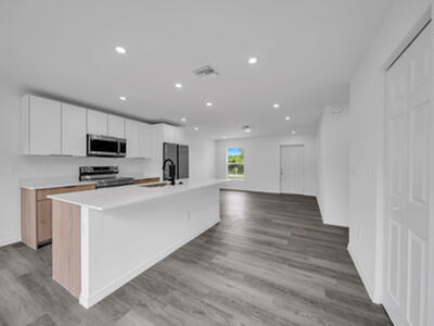 382 Mcarthur Boulevard, Lehigh Acres, FL 33974