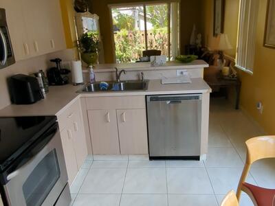 1481 SW 105th Avenue, Pembroke Pines, FL 33025