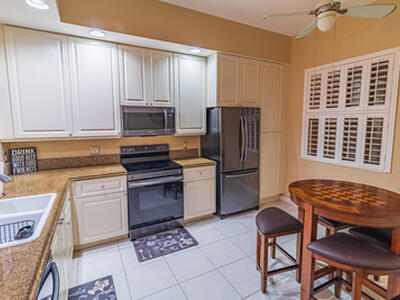 36 Harbour Isle Drive W, Fort Pierce, FL 34949