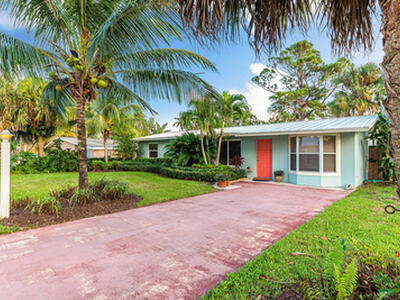 9026 SE Bobwhite Street, Hobe Sound, FL 33455