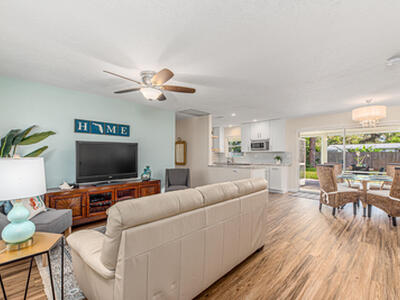 9026 SE Bobwhite Street, Hobe Sound, FL 33455