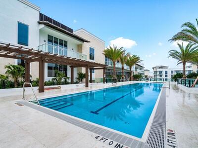 220 SE Mizner Boulevard, Boca Raton, FL 33432