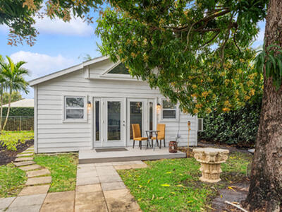 936 SW 37th Court