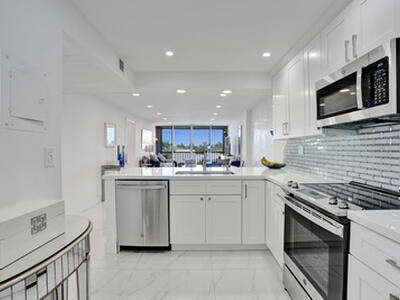 6 Royal Palm Way