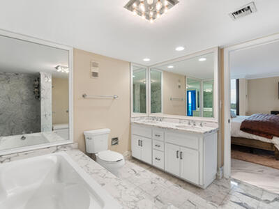 5550 N Ocean Drive, Singer Island, FL 33404