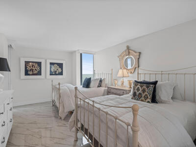 5550 N Ocean Drive, Singer Island, FL 33404