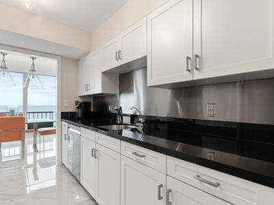 5550 N Ocean Drive, Singer Island, FL 33404