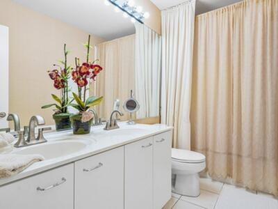 10290 NW 60th Place, Parkland, FL 33076