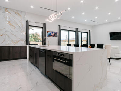 909 NW 4th Avenue, Hallandale Beach, FL 33009