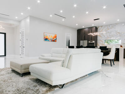 909 NW 4th Avenue, Hallandale Beach, FL 33009