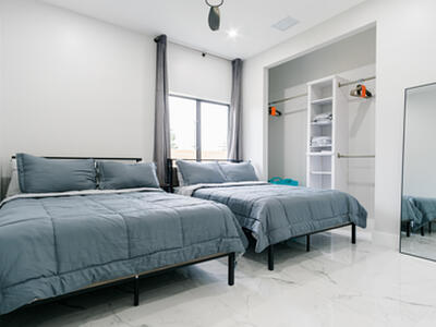 909 NW 4th Avenue, Hallandale Beach, FL 33009