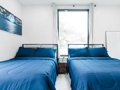 909 NW 4th Avenue, Hallandale Beach, FL 33009