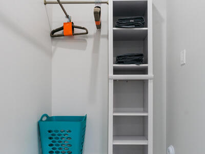 909 NW 4th Avenue, Hallandale Beach, FL 33009