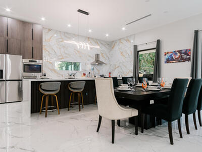 909 NW 4th Avenue, Hallandale Beach, FL 33009