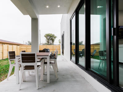 909 NW 4th Avenue, Hallandale Beach, FL 33009