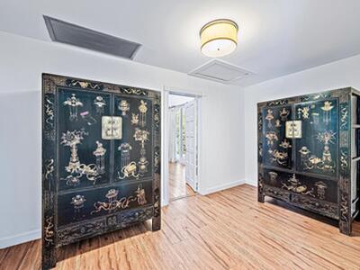 5 N Beach Road, Jupiter Island, FL 33455