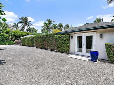 5 N Beach Road, Jupiter Island, FL 33455