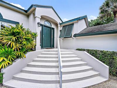 5 N Beach Road, Jupiter Island, FL 33455