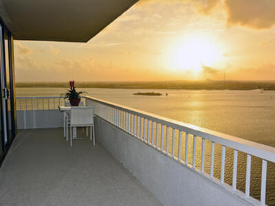 5510 N Ocean Drive, Singer Island, FL 33404