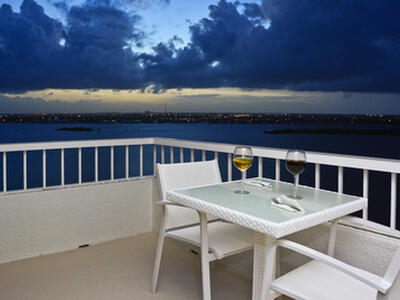 5510 N Ocean Drive, Singer Island, FL 33404