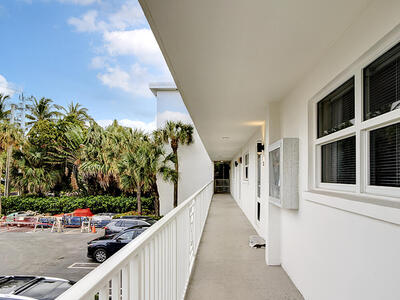 1910 S Ocean Boulevard, Delray Beach, FL 33483