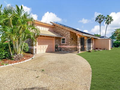 10204 Camelback Lane