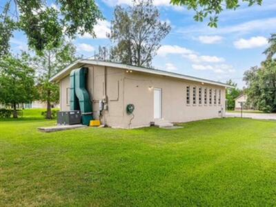 224 NW G Avenue, Belle Glade, FL 33430