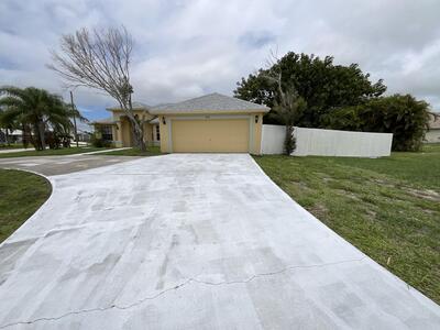 4630 NW Bighorn Avenue, Port Saint Lucie, FL 34983