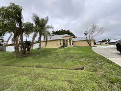 4630 NW Bighorn Avenue, Port Saint Lucie, FL 34983