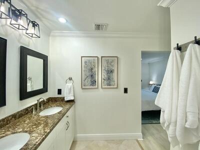 556 SW 24th Avenue, Boynton Beach, FL 33435