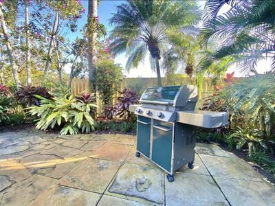 556 SW 24th Avenue, Boynton Beach, FL 33435