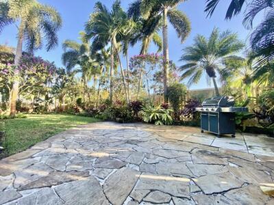 556 SW 24th Avenue, Boynton Beach, FL 33435