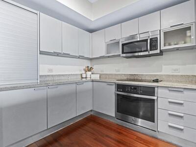 2640 Lake Shore Drive, Riviera Beach, FL 33404