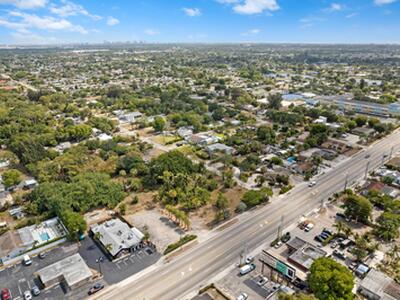 3801 10th Avenue N, Palm Springs, FL 33461