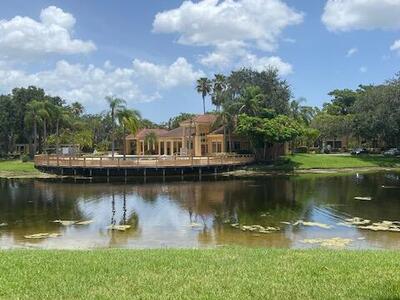 4887 Via Palm Lakes