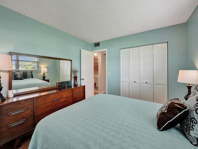 232 Farnham J, Deerfield Beach, FL 33442