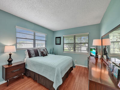 232 Farnham J, Deerfield Beach, FL 33442