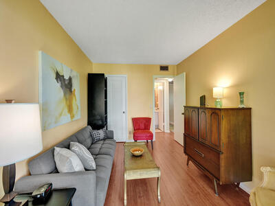 232 Farnham J, Deerfield Beach, FL 33442