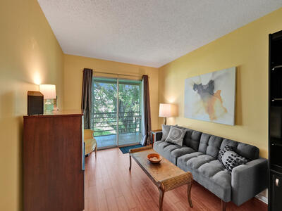 232 Farnham J, Deerfield Beach, FL 33442