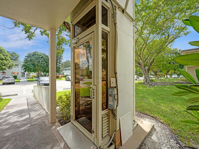 232 Farnham J, Deerfield Beach, FL 33442