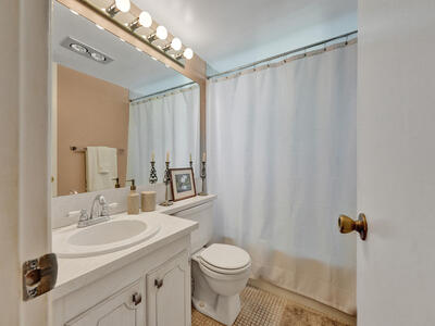 232 Farnham J, Deerfield Beach, FL 33442