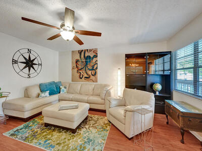 232 Farnham J, Deerfield Beach, FL 33442