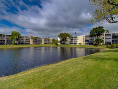 6585 Kensington Lane