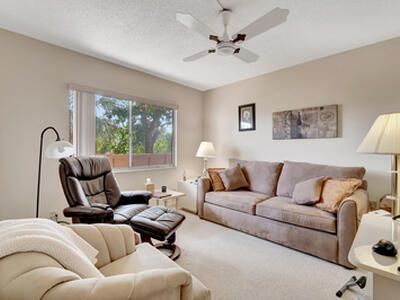 6585 Kensington Lane, Delray Beach, FL 33446